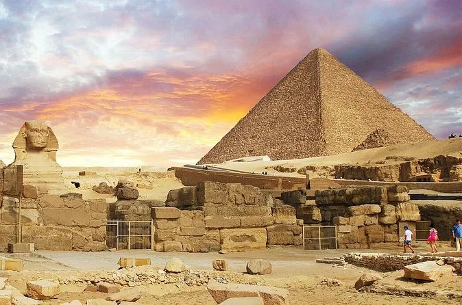 Pyramides de Gizeh et Grand Musée égyptien en une journée
